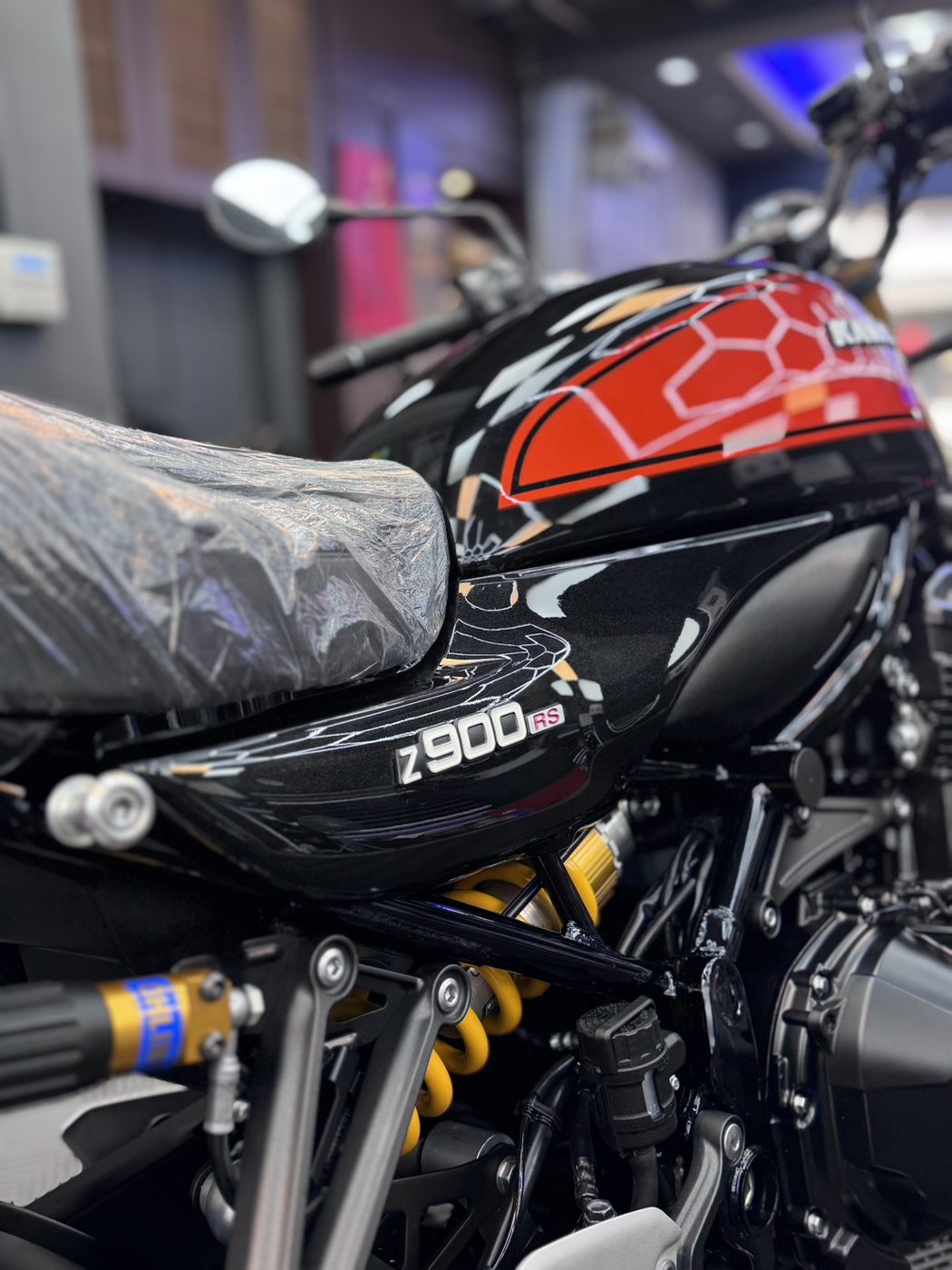 Kawasaki Z900 RS 重機車身防護完工