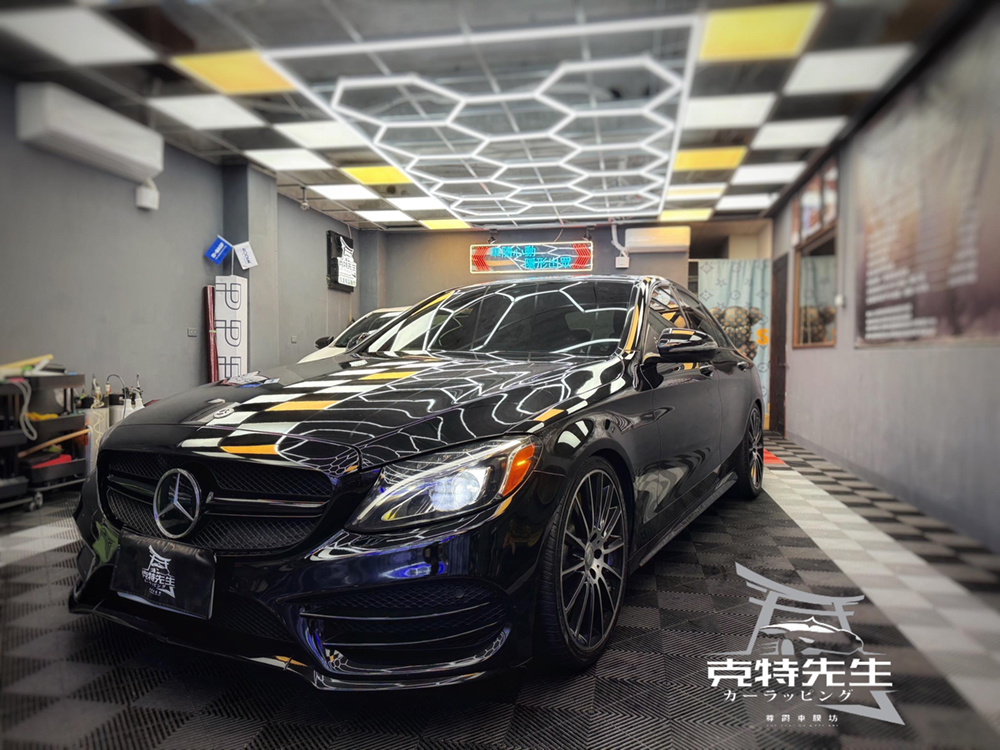 黑色 Mercedes C-Class 完工實拍
