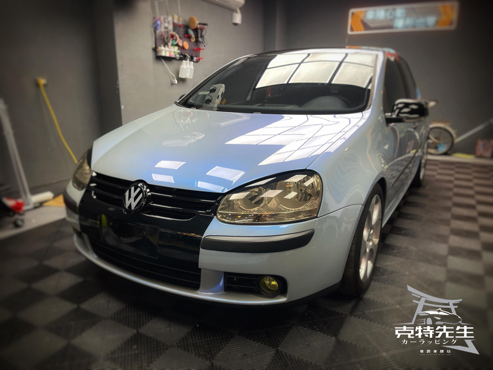 白色 VW Golf 車體美研護理完工